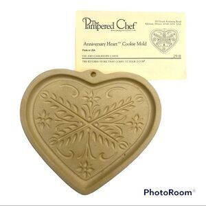The Pampered Chef Anniversary Heart Cookie Mold 2000 Family Heritage Stone